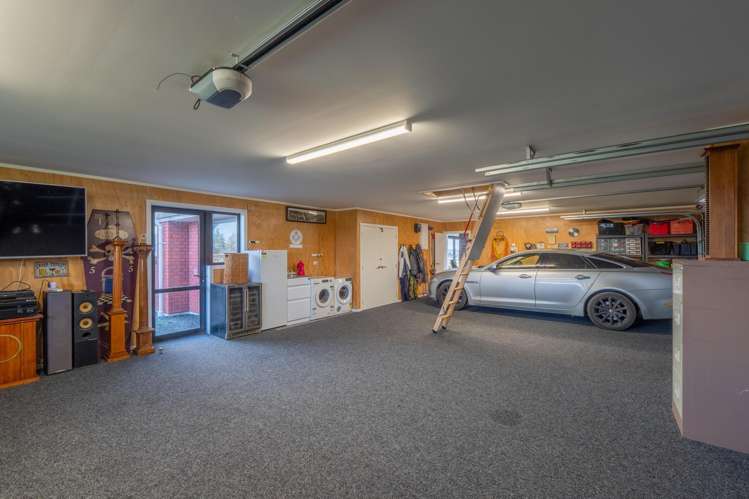 24 Chatham Rise Seaward Bush_18