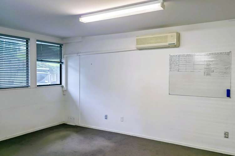 Unit 4/239-243 Great South Road Drury_5