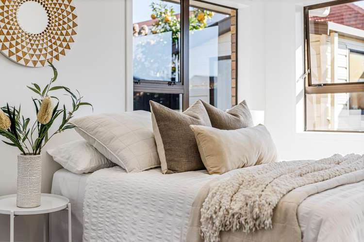 7b Neville Street Point Chevalier_10