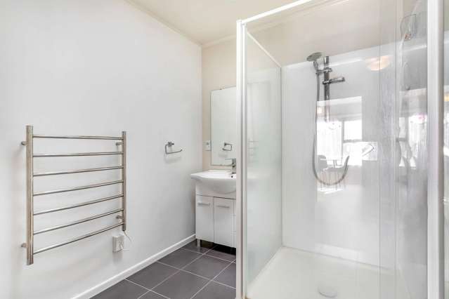 16a Grey Street Glenholme_2