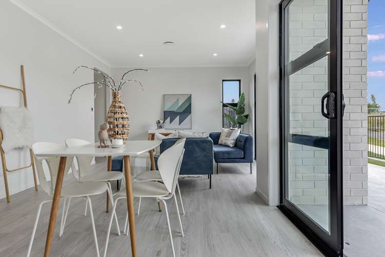 15 Lucina Rise Peacocke_21