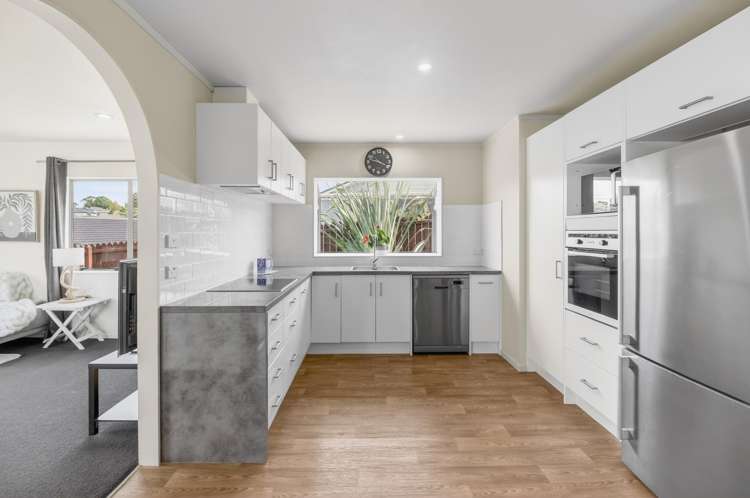 23 Faram Place Massey_9