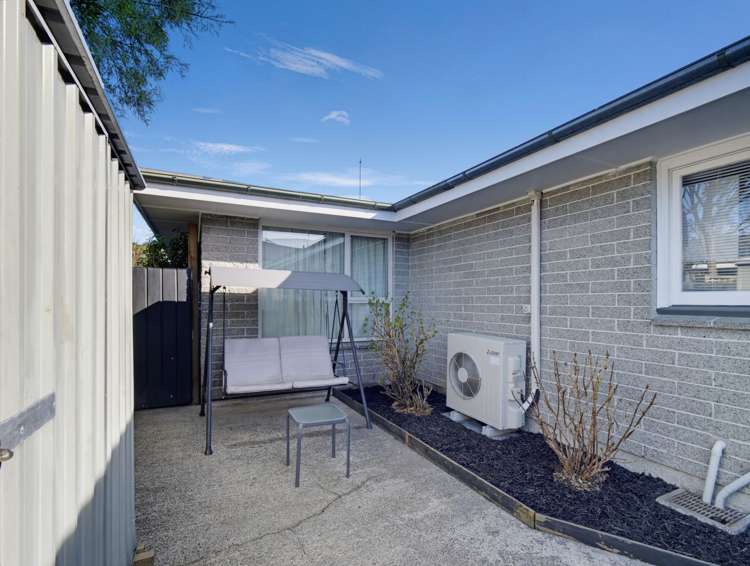 2/7 Curletts Road Sockburn_19