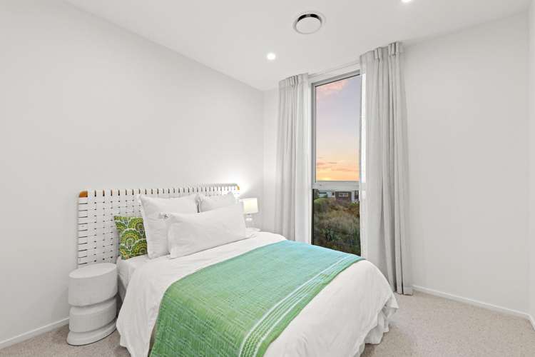 1 Oxenhope Road Richmond Hill_14