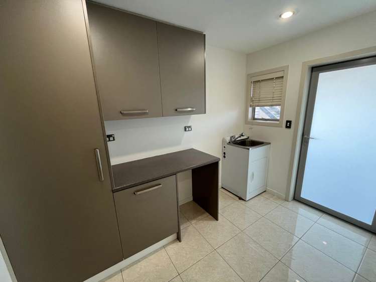 219b Hill Road The Gardens_12