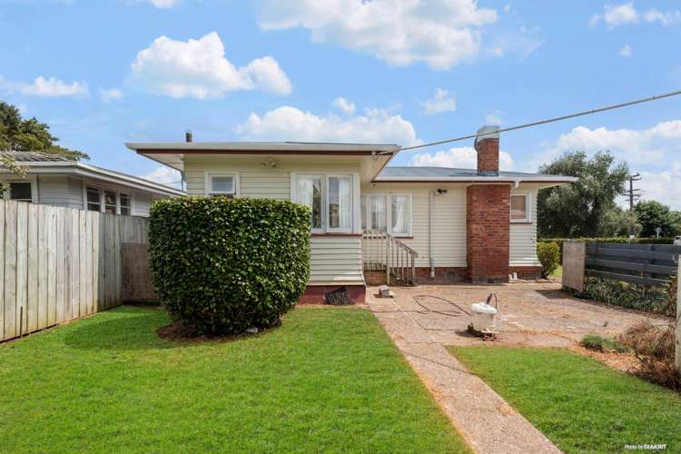 10 Barbary Avenue Kelston_14