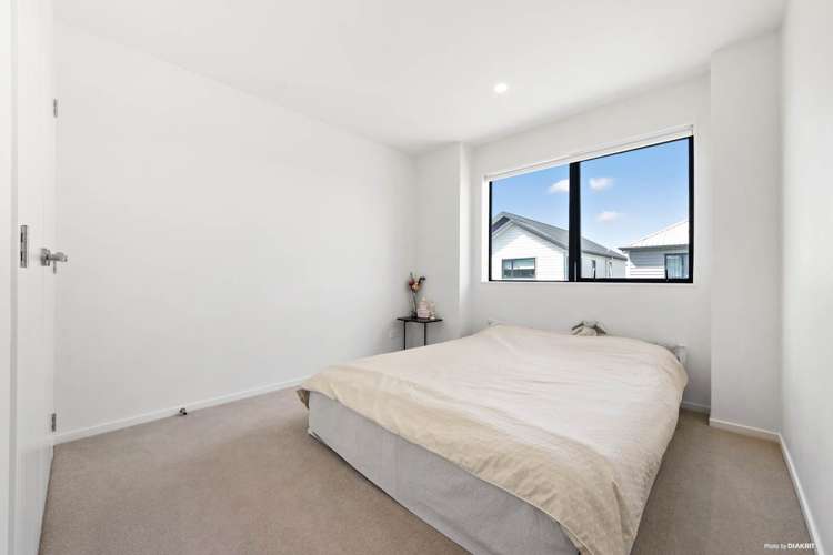 2 Clay Lane Hobsonville_11