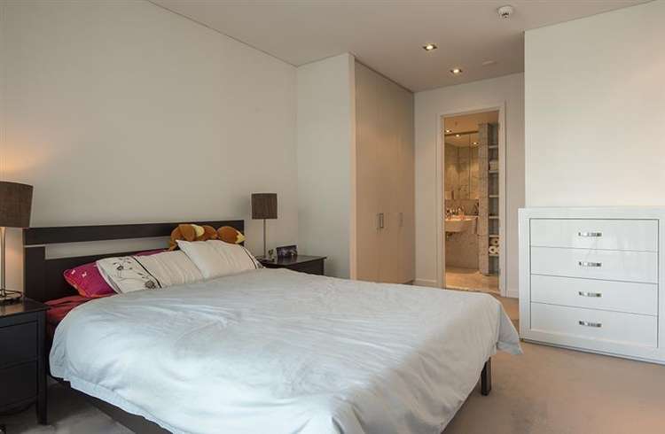 1509/26 Albert Street (inc power, water, internet) 10015_4