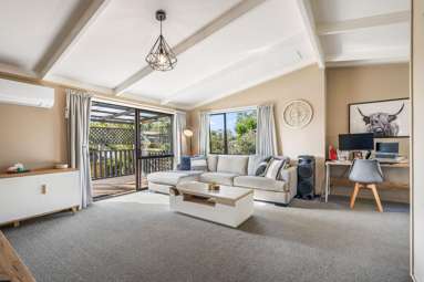 102a Tauroa Street_3