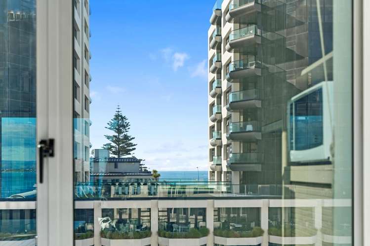 21/12 Maunganui Road_3