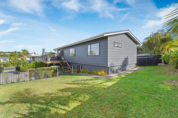 85b Rosario Crescent Red Beach_21
