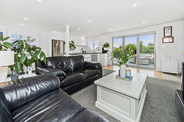 31 Broadway Avenue Waikuku Beach_15