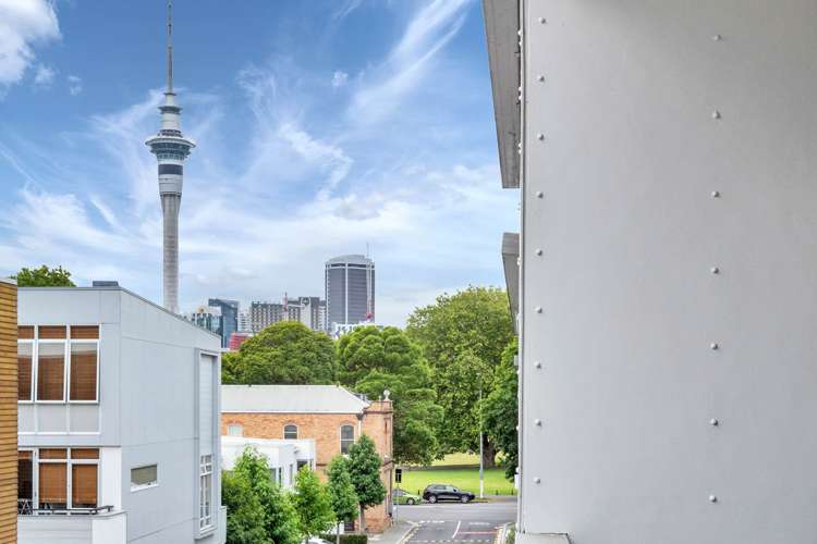 18n Fisher-Point Drive Auckland Central_13