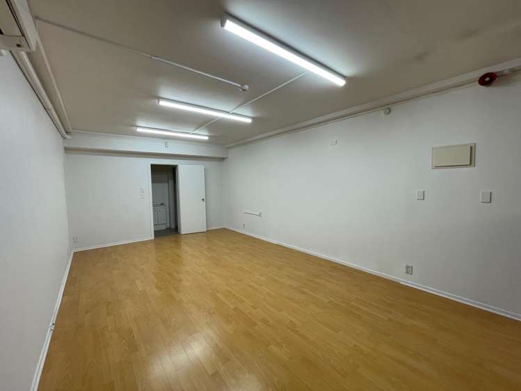 Shop 4/5-15 Victoria Road Devonport_3