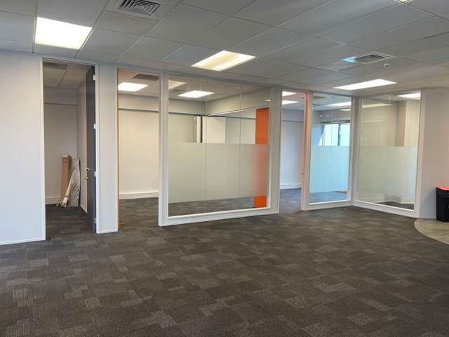 Level 1/5-7 Omega Street Rosedale_3