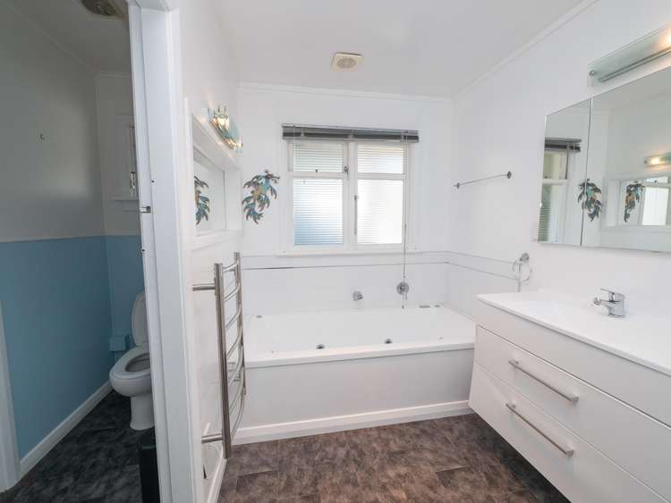 83 Easther Crescent Kew_11