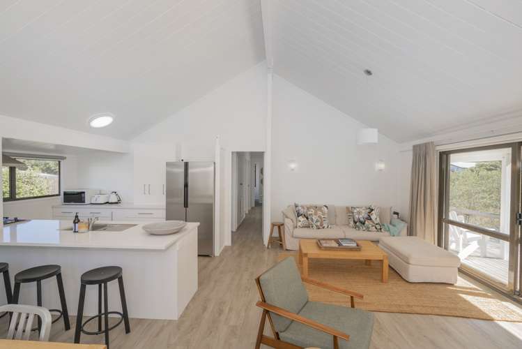 1 Mccormick Place Pauanui_10