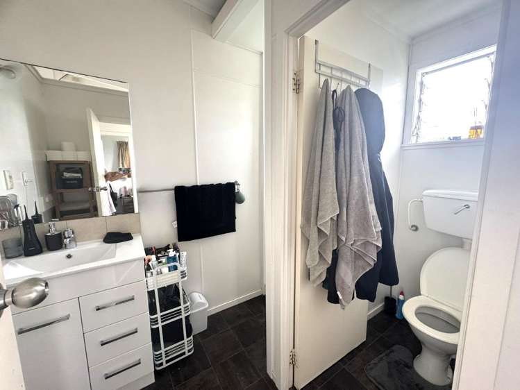 1B Bruce Street (Upstairs) Whitianga_11