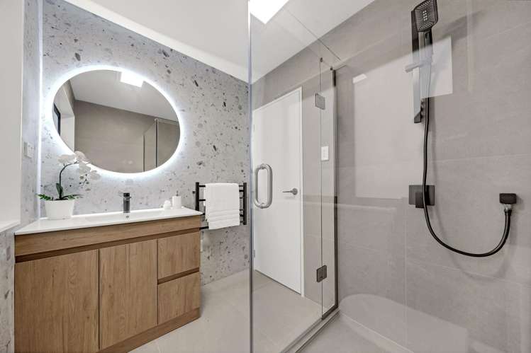 5D Crystal Avenue Glendene_11