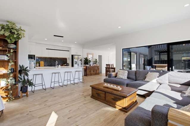 12 Bob Carter Place Welcome Bay_1
