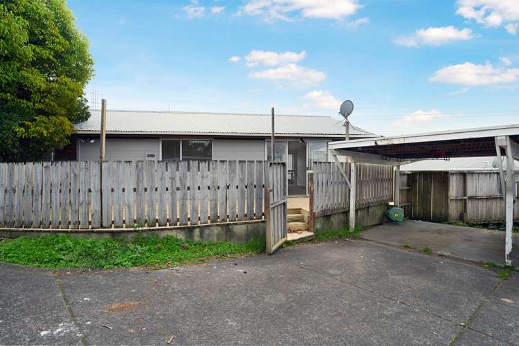 1/24a Waimumu Road Massey_19