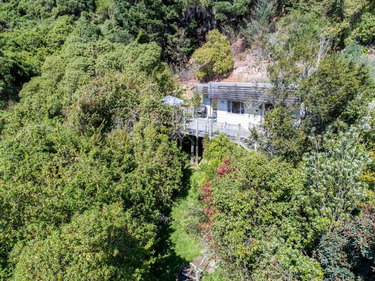 16 Quail Crescent Takamatua_4