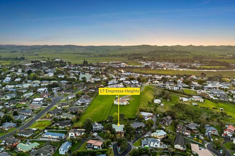17 Empressa Heights Helensville_27