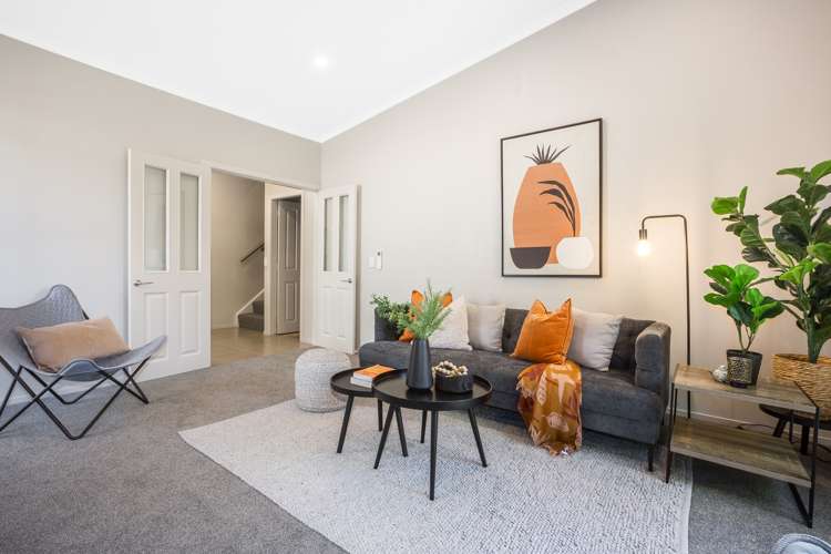 16 Cedarwood Street Woodridge_10