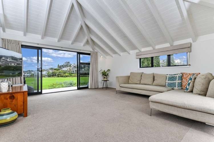 14 Commodore Parry Road Castor Bay_9