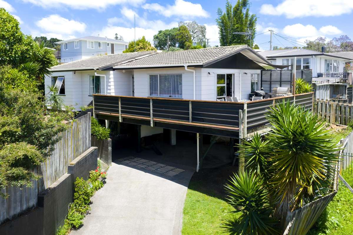 2/32A Helena Street_0