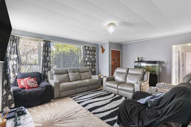 7 Laxon Avenue Otara_1