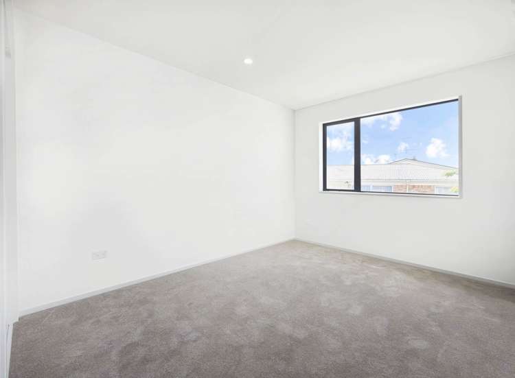 Lot 1/44 Beaumonts Way Manurewa_7