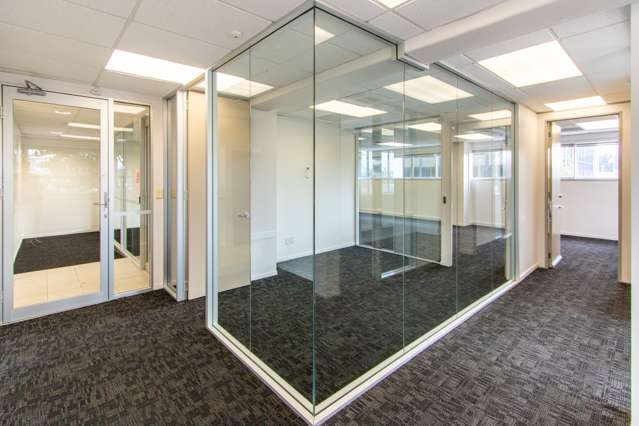 Suite 3/507 Lake Road Takapuna_3