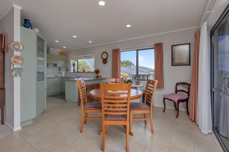 2/7 Pine Park Road Onerahi_13