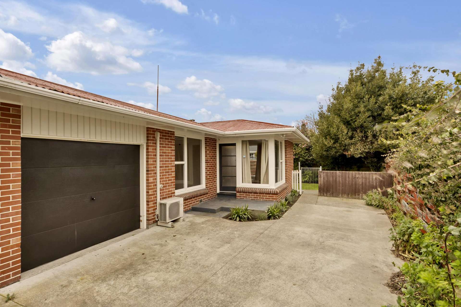 2/694 Avonside Drive Avonside_0