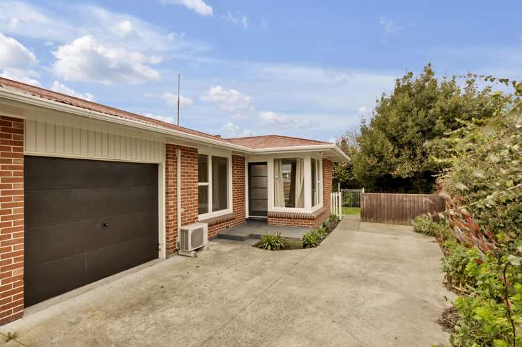 2/694 Avonside Drive_0