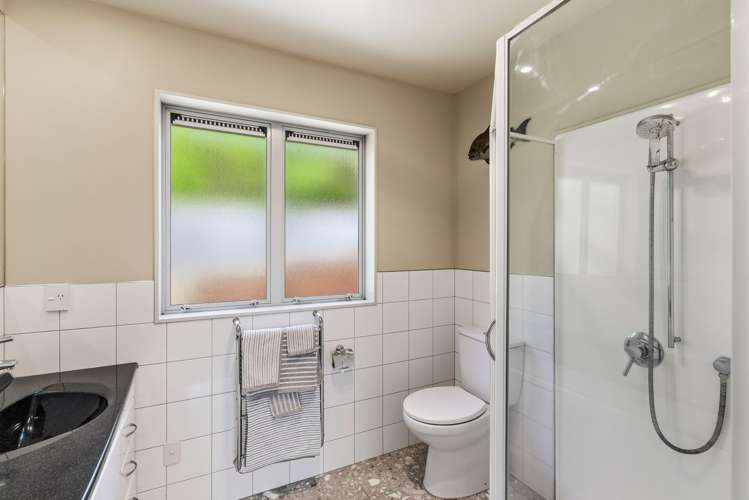 60 The Esplanade Raumati South_34