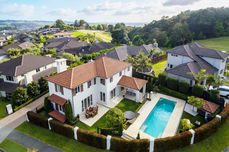 17 Kenley Heights Flat Bush_2