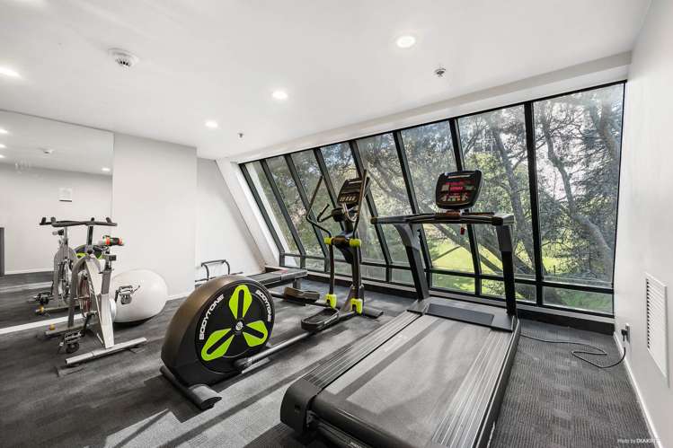 6E/100 Greys Avenue City Centre_13