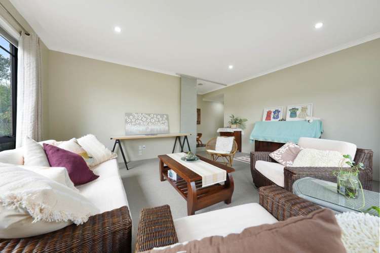 214 Kyle Road Greenhithe_4