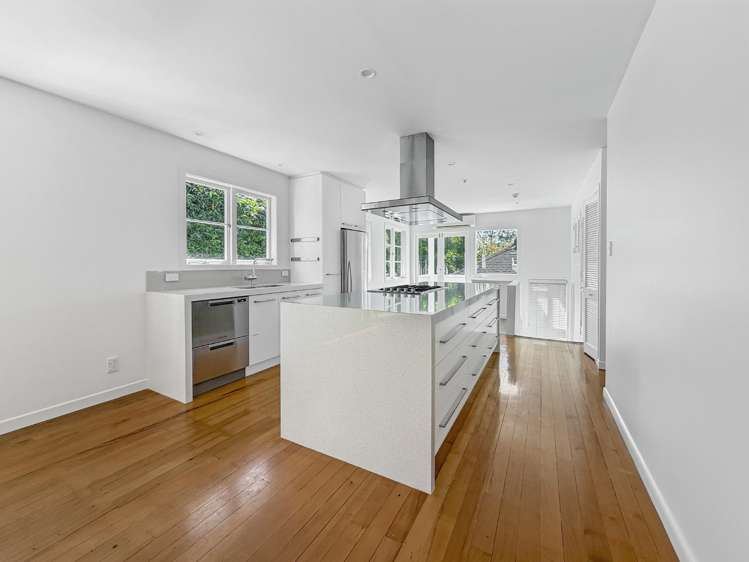 69 Waiatarua Road Remuera_8