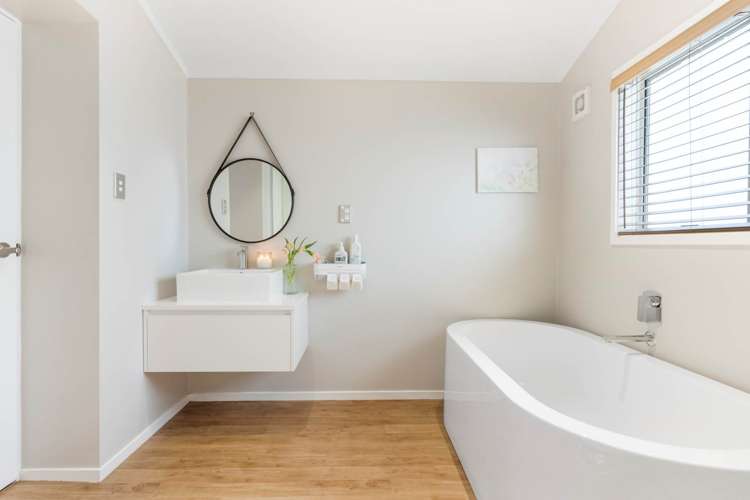 21 Arapito Road Titirangi_6