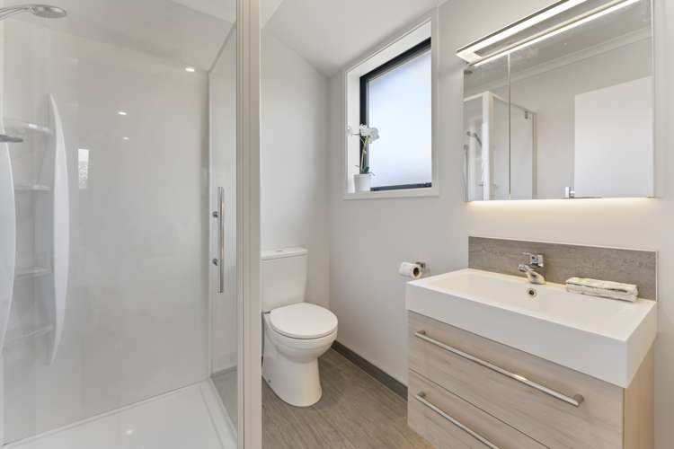 4 Kohunga Crescent Bottle Lake_19