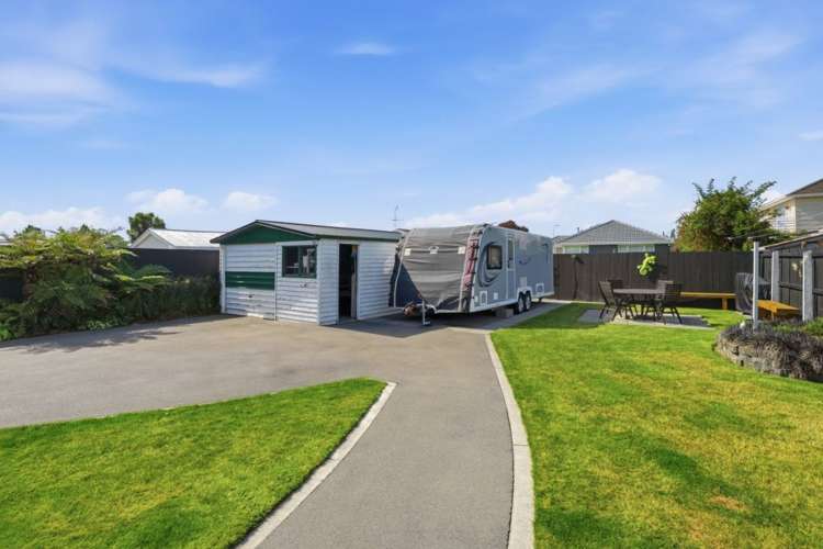 37 Dunstan Crescent Hornby_18