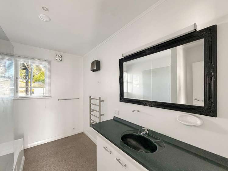 69 Carlton Avenue 1208_15