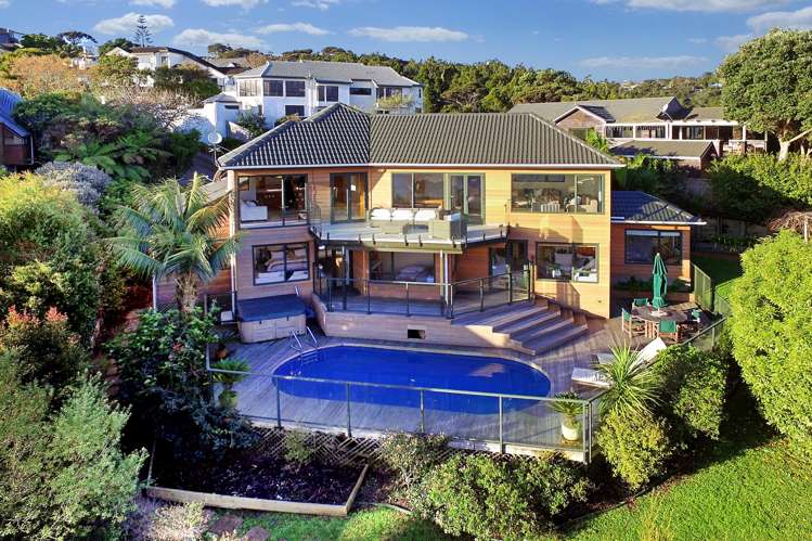 10 Poaka Place Beach Haven_0