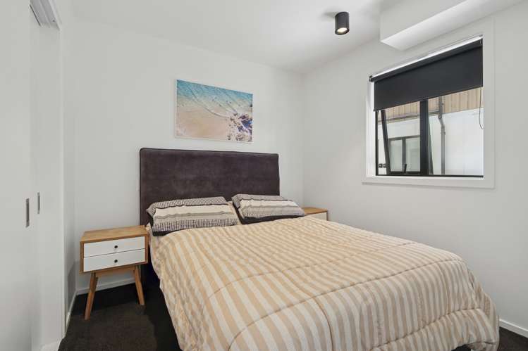 21B/135 Hallenstein Street Queenstown_3