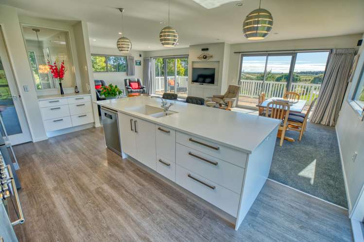 91 Beach Road Ross_16