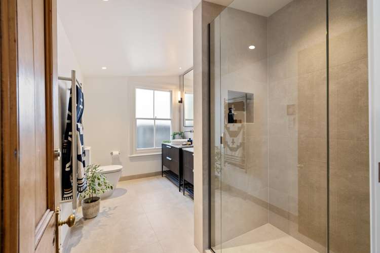 110 Office Road Merivale_16