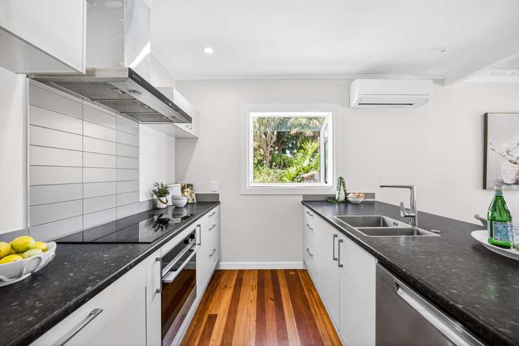 19 Te Kawa Road Greenlane_2